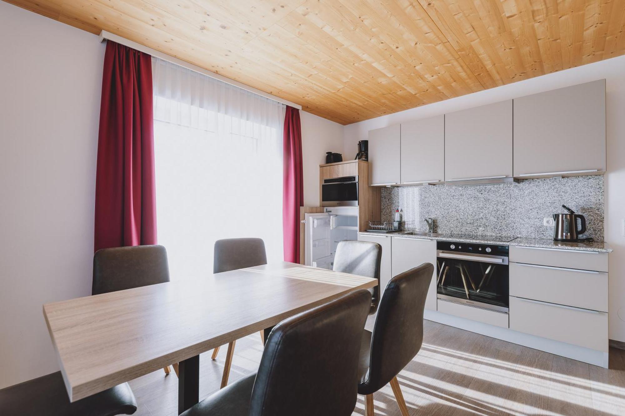 Appartements Sulzer By We Rent, Summercard Included Целль-ам-Зе Номер фото